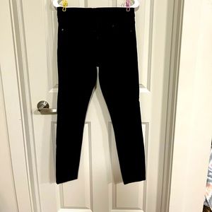 Black skinny jeans